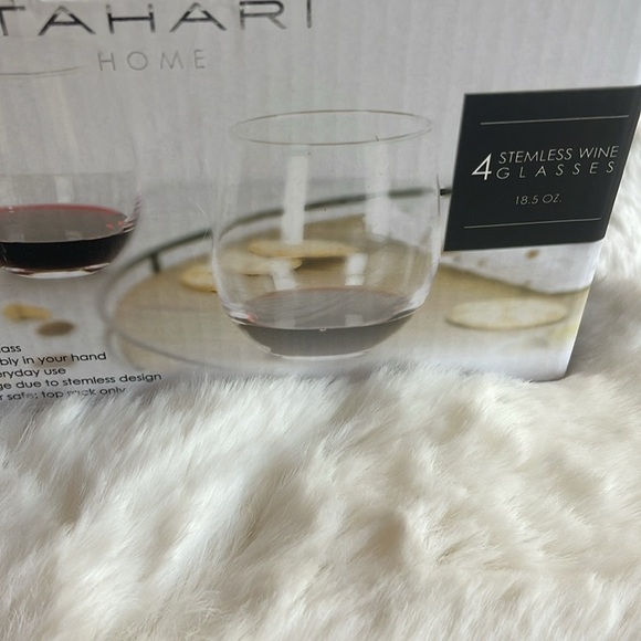 NEW in original box 4 Stemless High-quality Durable Glass Wine Glasses ๐ - Picture 3 of 7